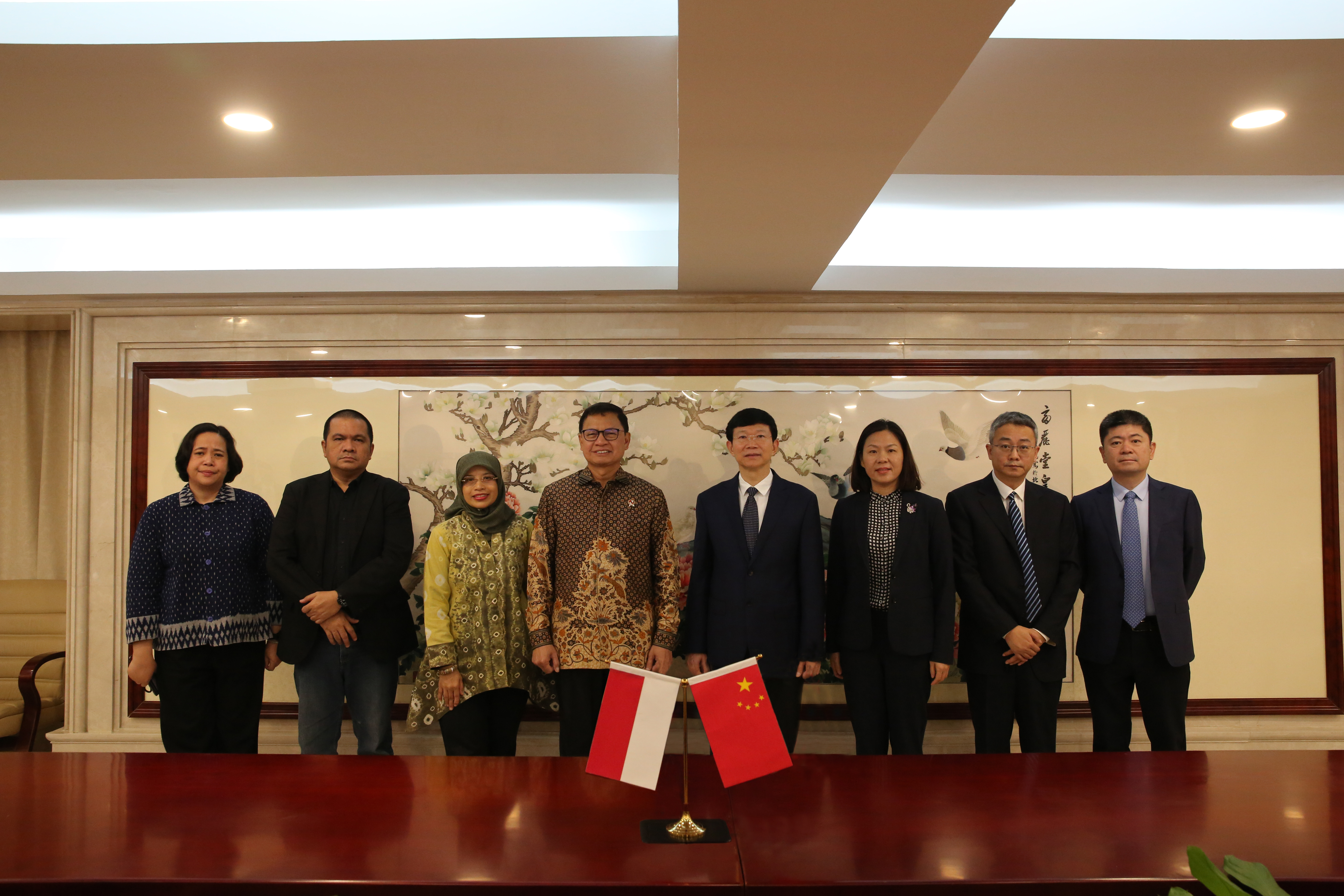 Li-Li-meets-with-hea...